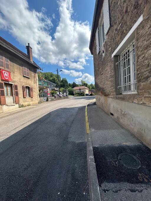 Au Bord De La Furieuse, Proche De La Grande Saline Et Des Thermes De Salins-Les-Bains Exterior foto